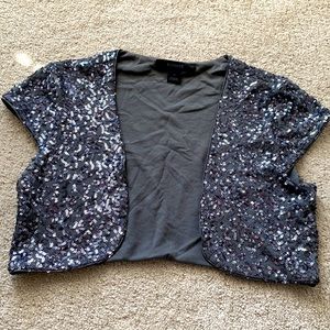 Express beaded vest or shoulder cover in silver great condition size S